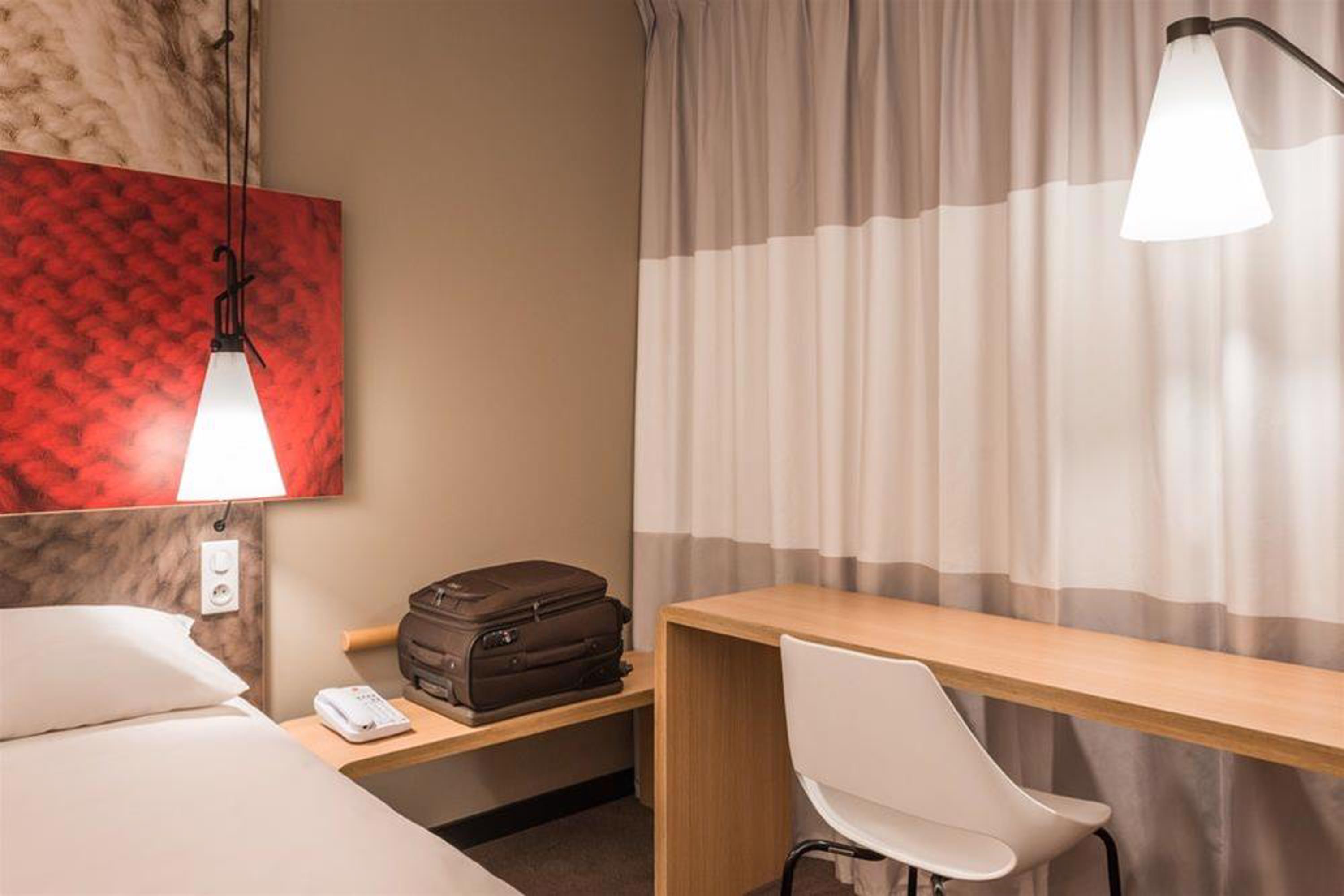Ibis Paris Porte De Clichy Centre Ngoại thất bức ảnh